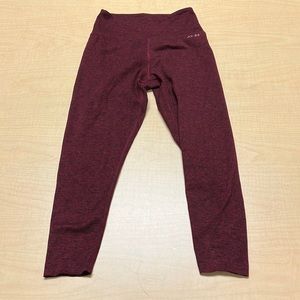 AR 33 Cropped leggings, size small‎